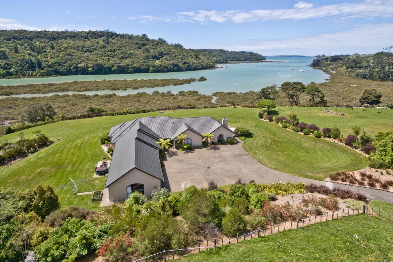 Okura River Estate Getaway Auckland Exterior photo